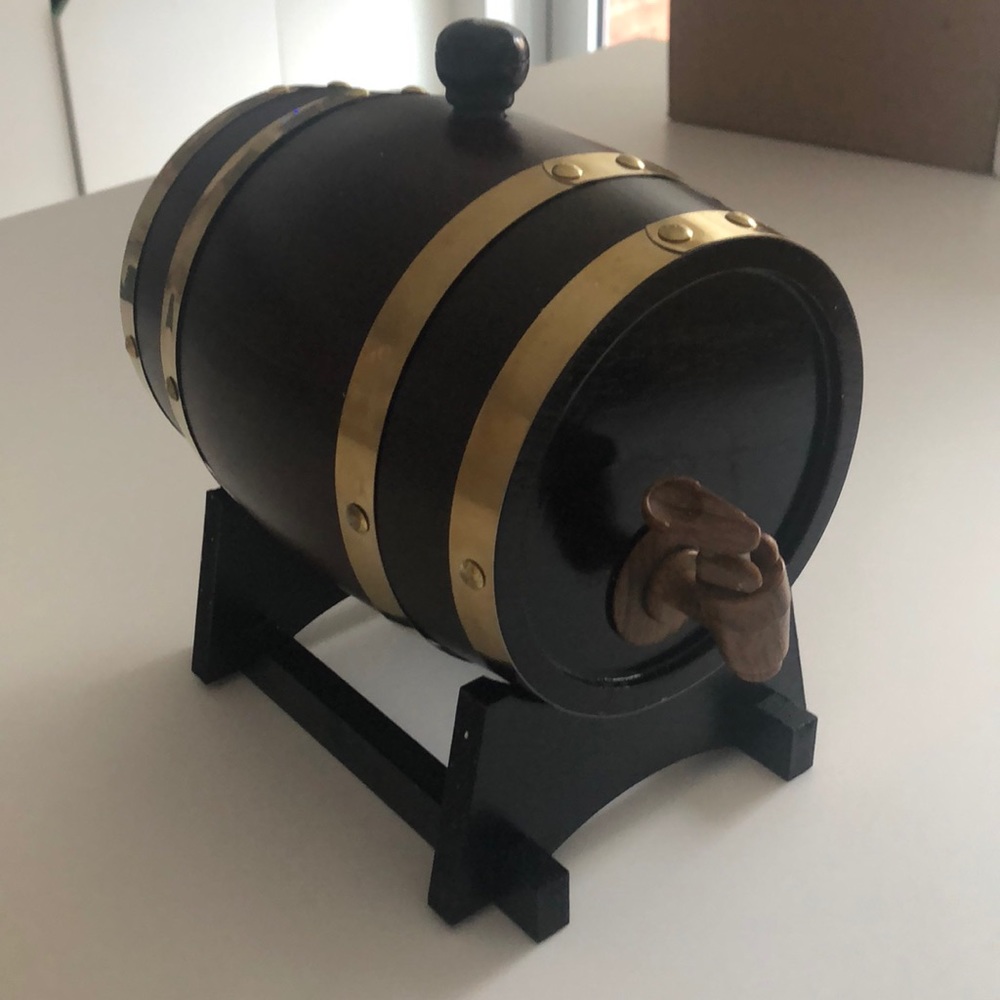 Whiskey barrel